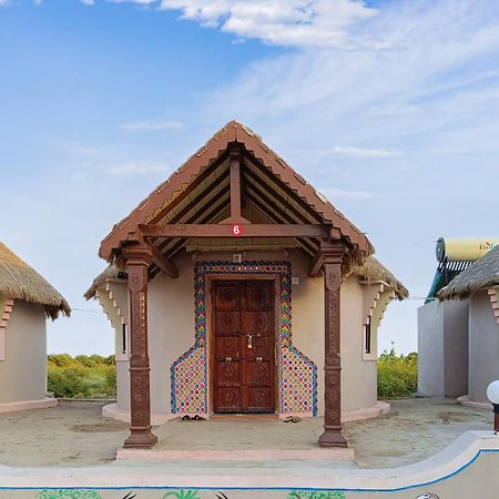 Dholavira Village Resort Bagian luar foto