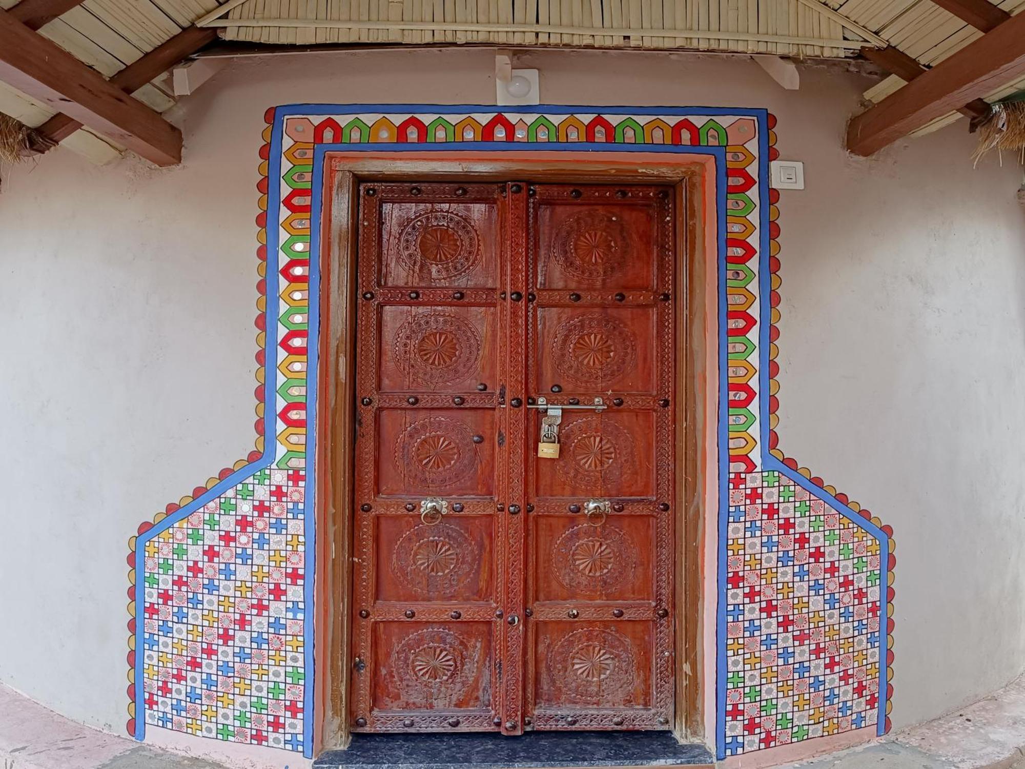 Dholavira Village Resort Bagian luar foto