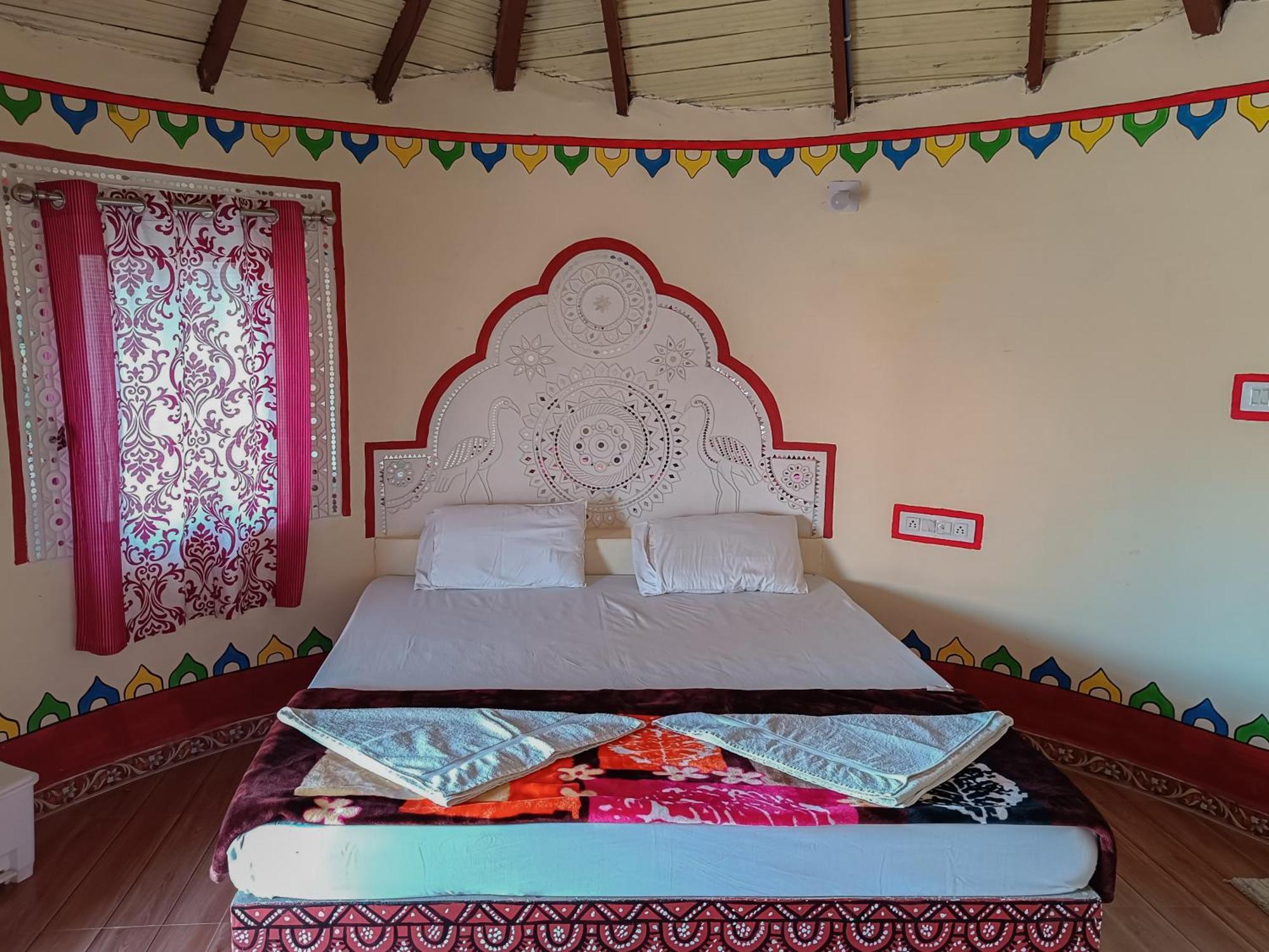 Dholavira Village Resort Bagian luar foto