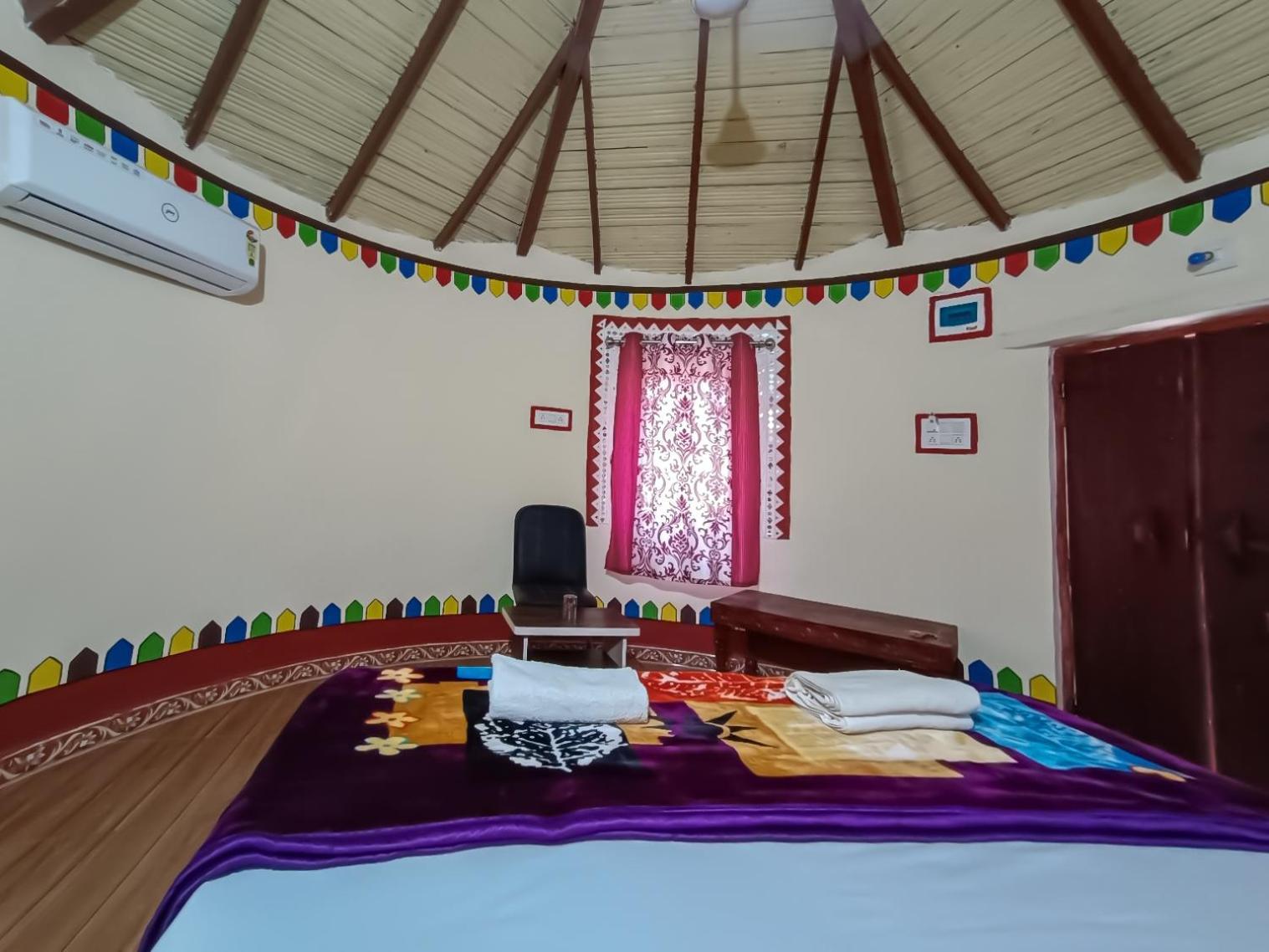 Dholavira Village Resort Bagian luar foto