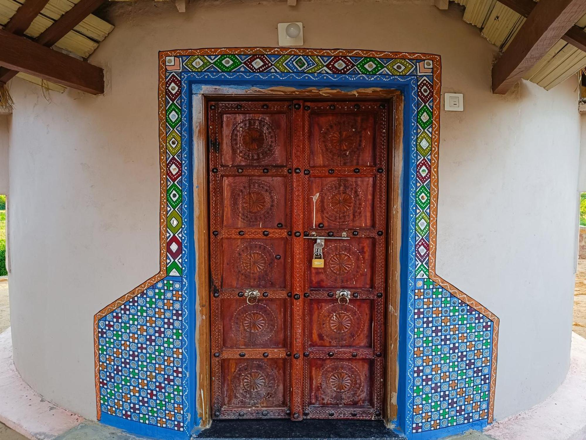 Dholavira Village Resort Bagian luar foto