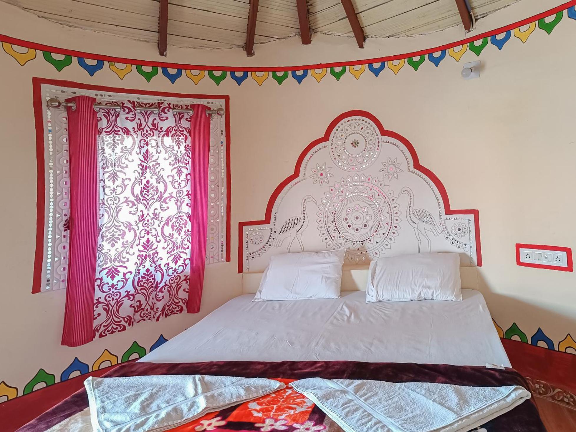 Dholavira Village Resort Bagian luar foto